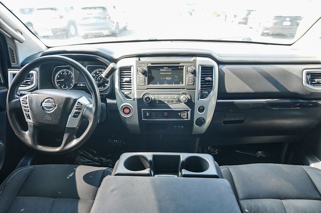 Thumbnail: 2019 Nissan Titan - 2