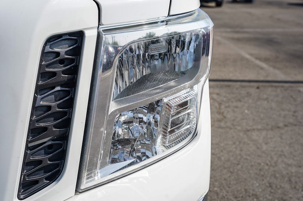 Thumbnail: 2019 Nissan Titan - 17