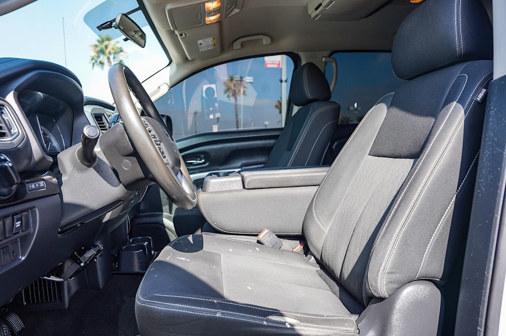 Thumbnail: 2019 Nissan Titan - 11