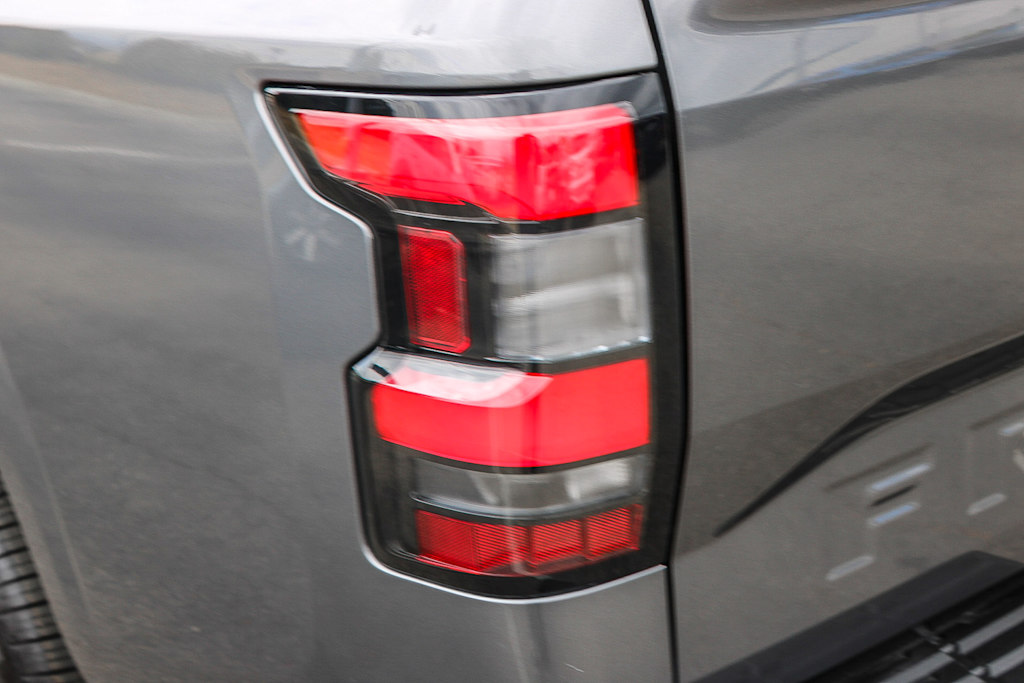 Thumbnail: 2023 Nissan Frontier - 22
