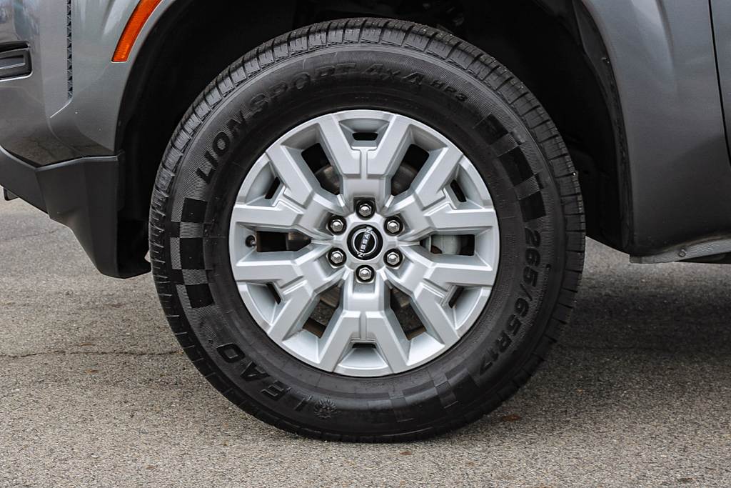 Thumbnail: 2023 Nissan Frontier - 23