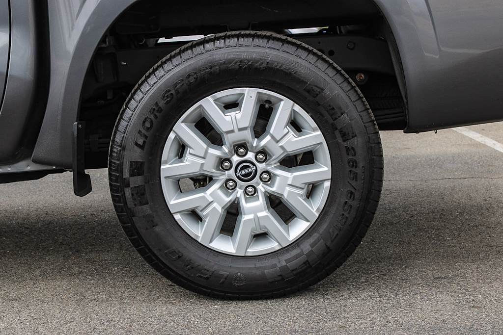 Thumbnail: 2023 Nissan Frontier - 7