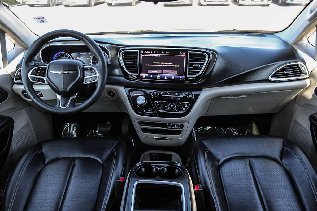 Thumbnail: 2024 Chrysler Pacifica - 2