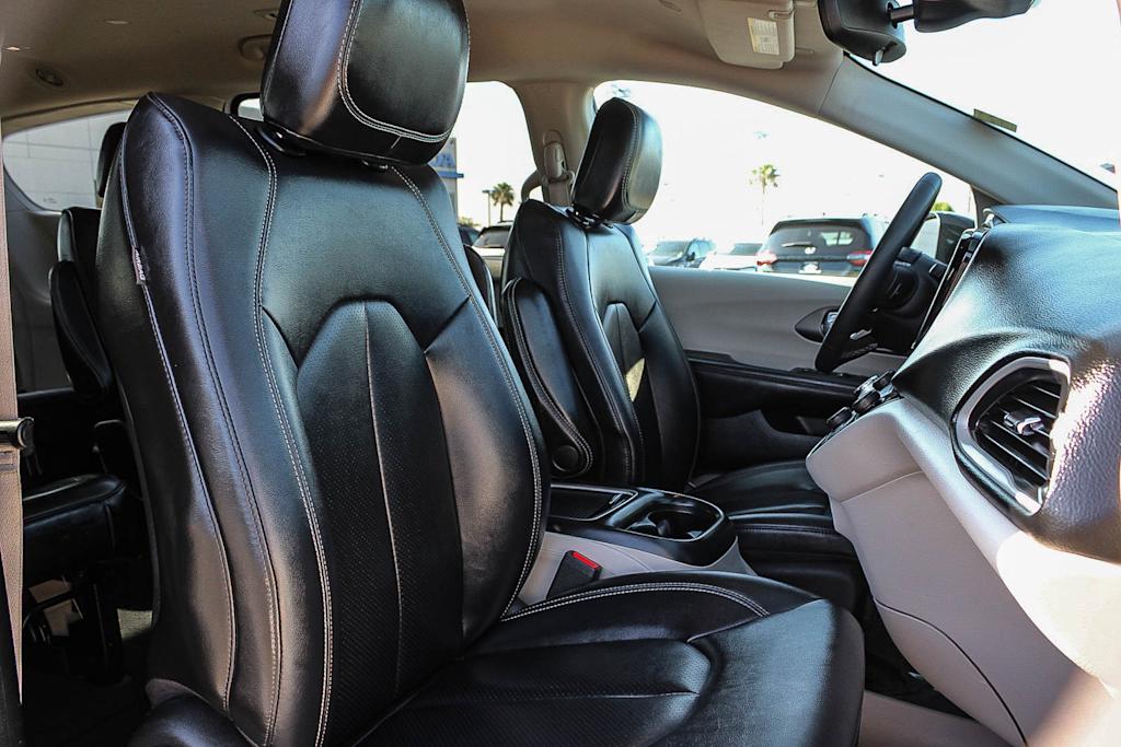 Thumbnail: 2024 Chrysler Pacifica - 9