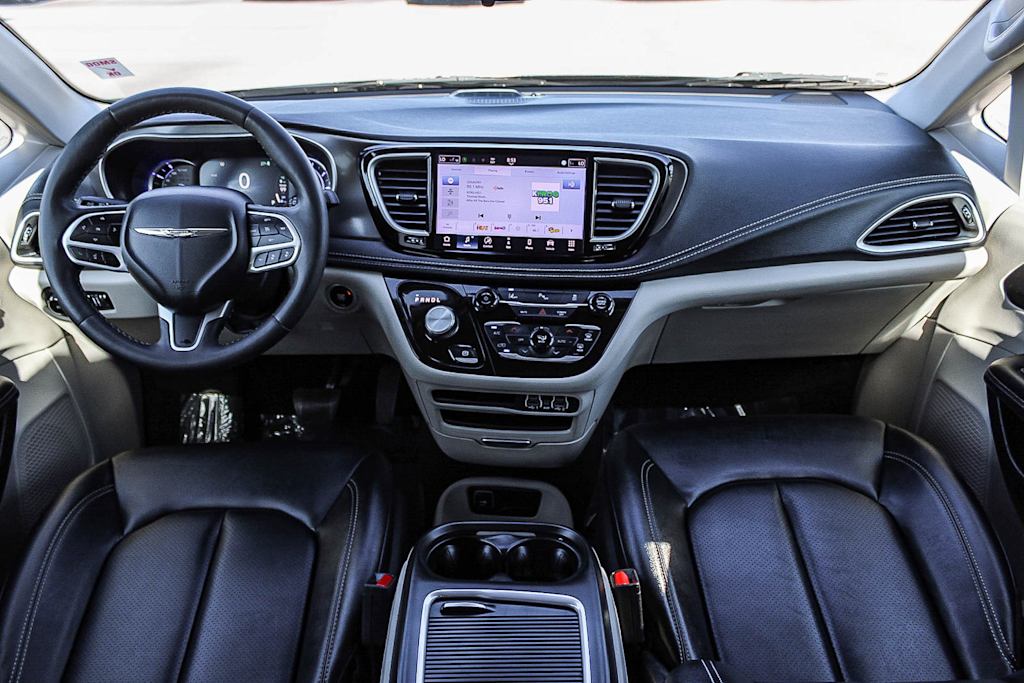 Thumbnail: 2024 Chrysler Pacifica - 2