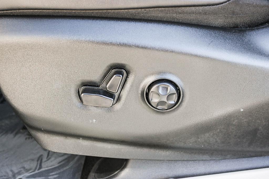 Thumbnail: 2024 Chrysler Pacifica - 23