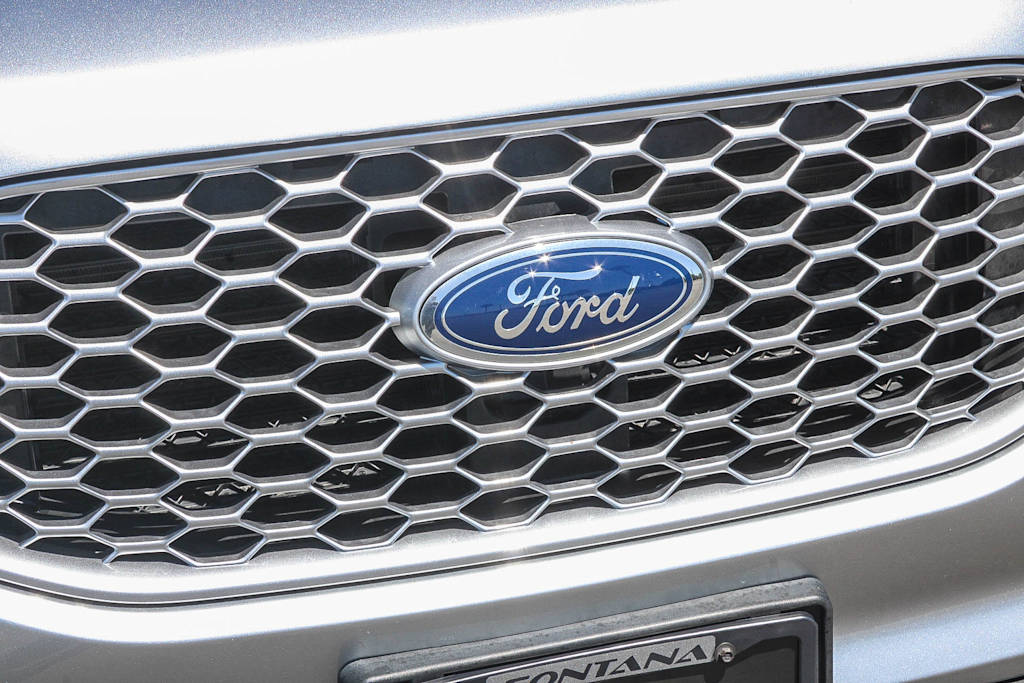 Thumbnail: 2023 Ford Edge - 6