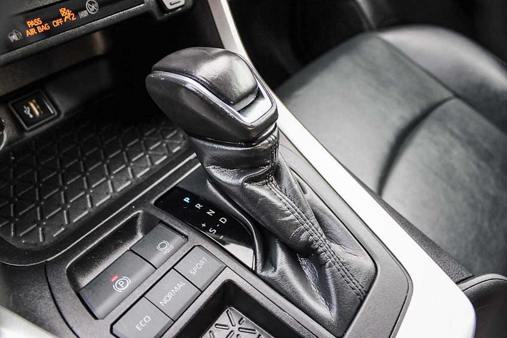 Thumbnail: 2024 Toyota RAV4 - 15