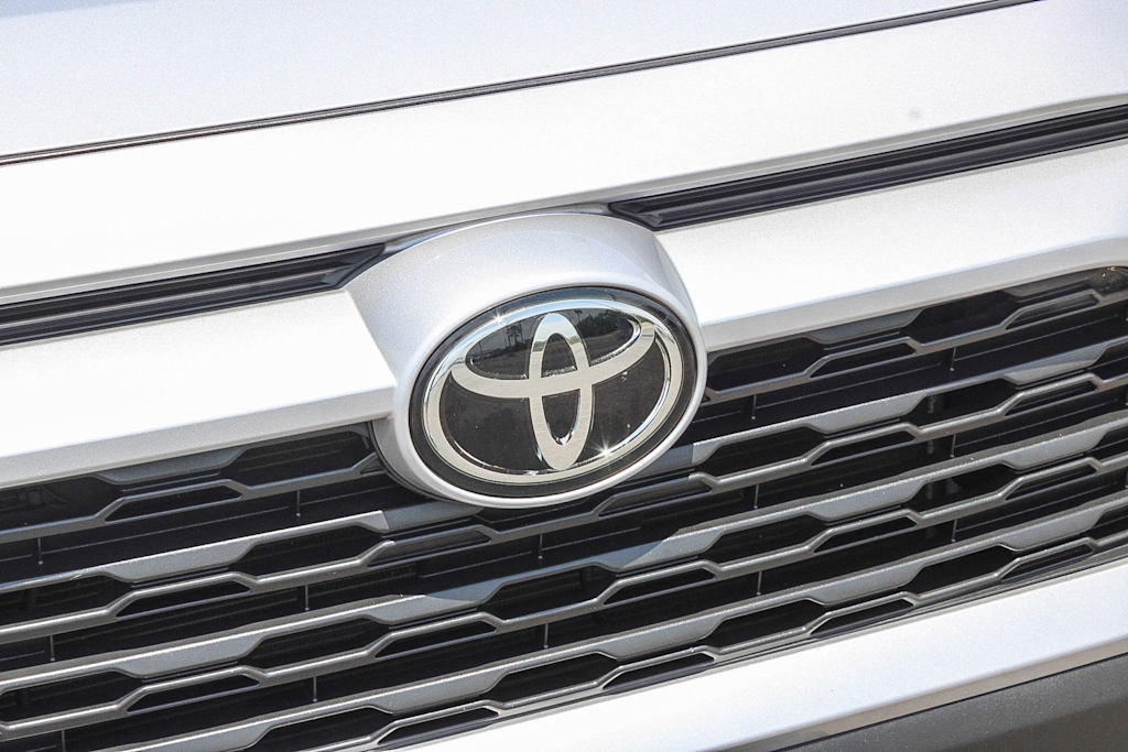 Thumbnail: 2024 Toyota RAV4 - 6