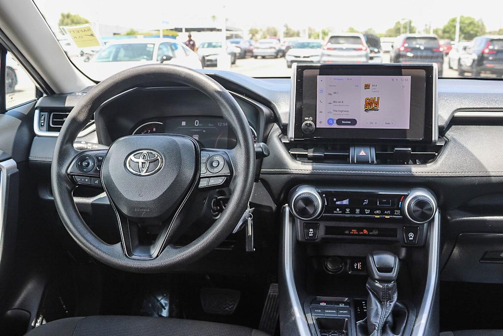 Thumbnail: 2024 Toyota RAV4 - 9