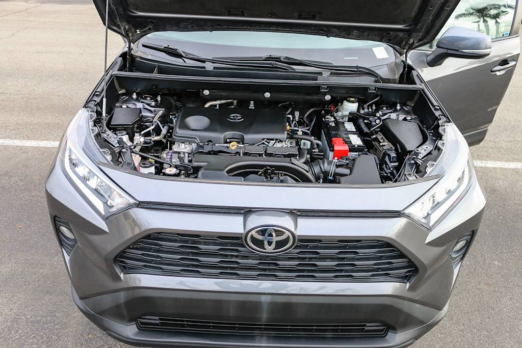 2021 Toyota RAV4 XLE 8