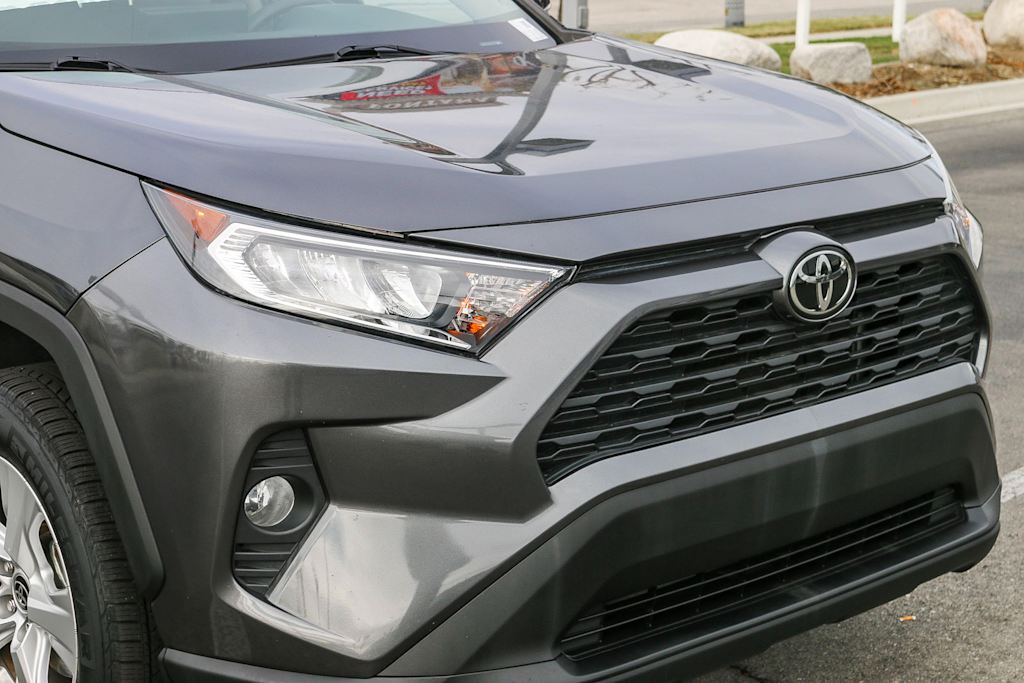 2021 Toyota RAV4 XLE 22