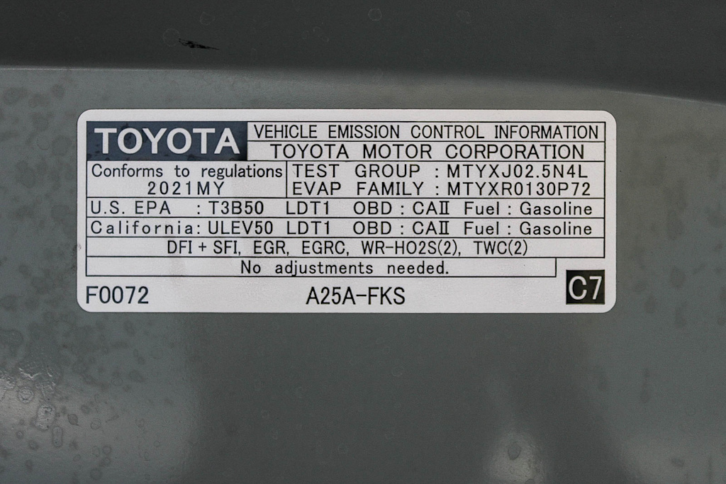 Thumbnail: 2021 Toyota RAV4 - 17