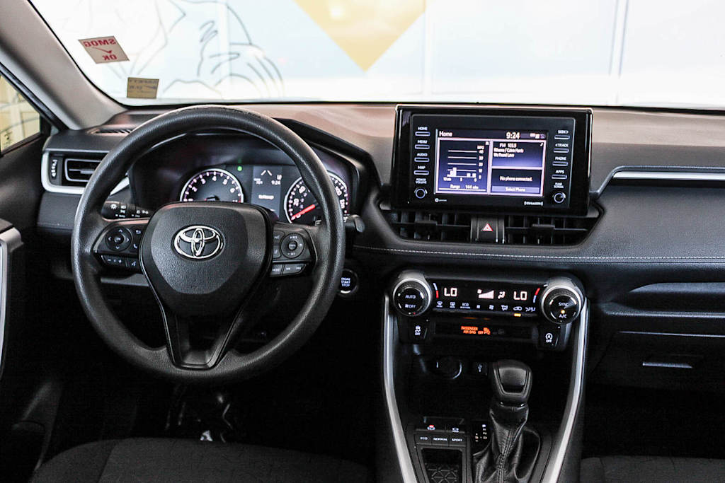 Thumbnail: 2021 Toyota RAV4 - 8