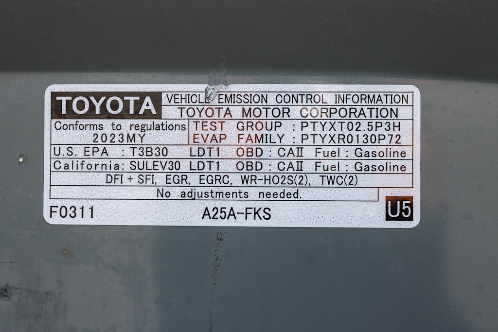 Thumbnail: 2023 Toyota RAV4 - 18