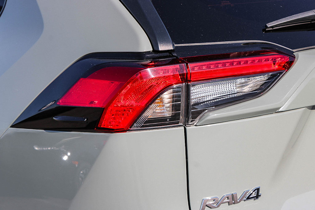 Thumbnail: 2023 Toyota RAV4 - 22