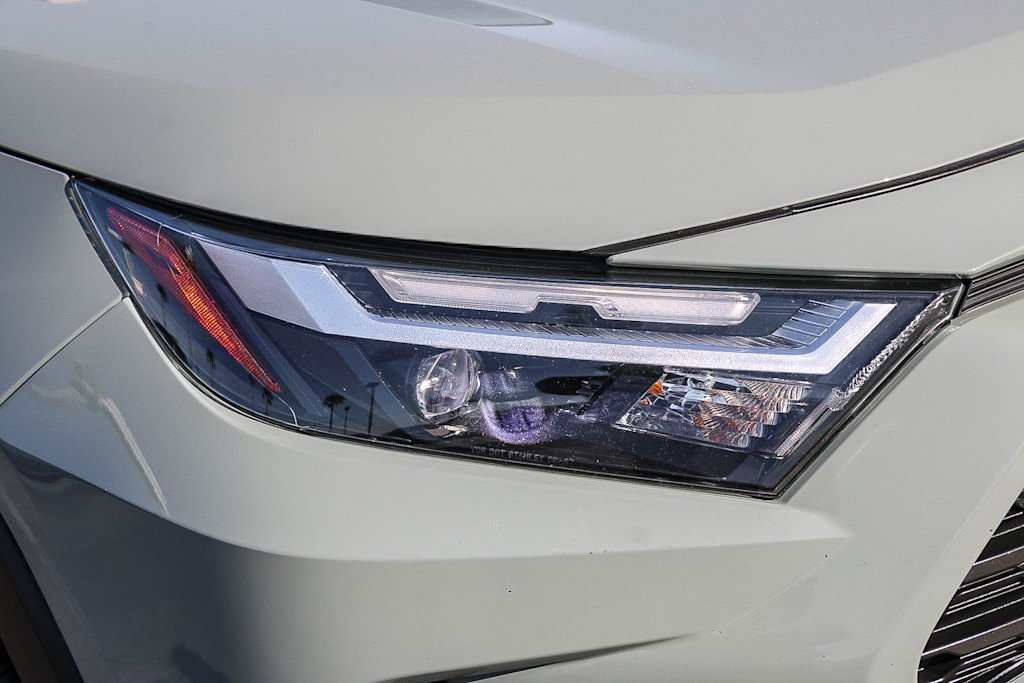 Thumbnail: 2023 Toyota RAV4 - 20