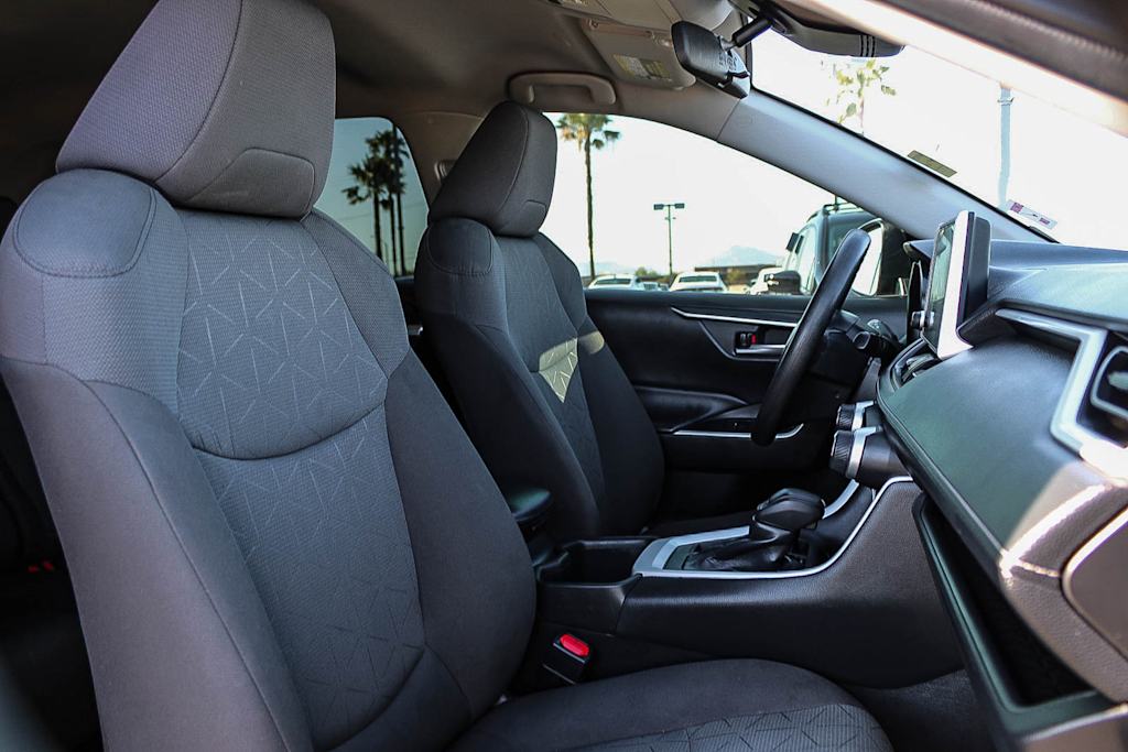 Thumbnail: 2023 Toyota RAV4 - 10