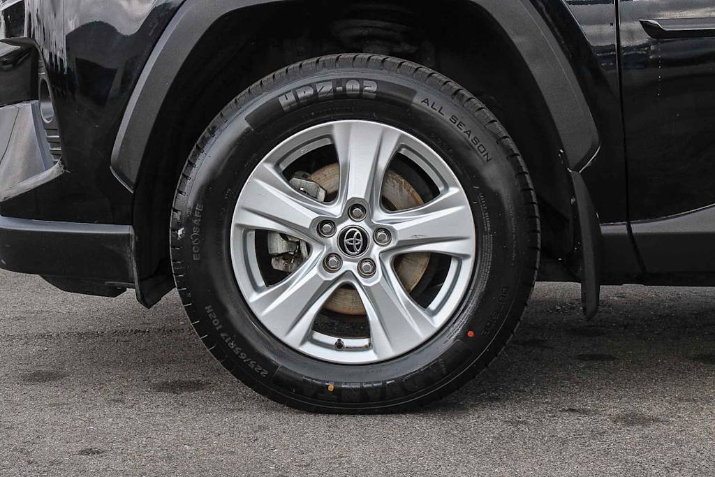 Thumbnail: 2020 Toyota RAV4 - 22