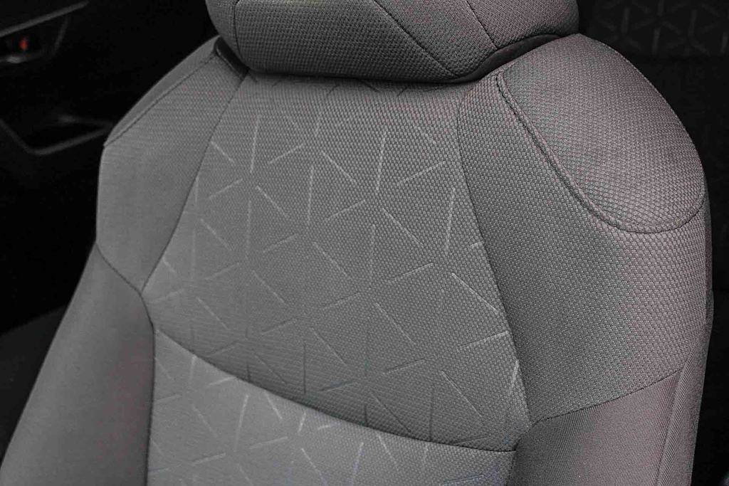 Thumbnail: 2020 Toyota RAV4 - 26