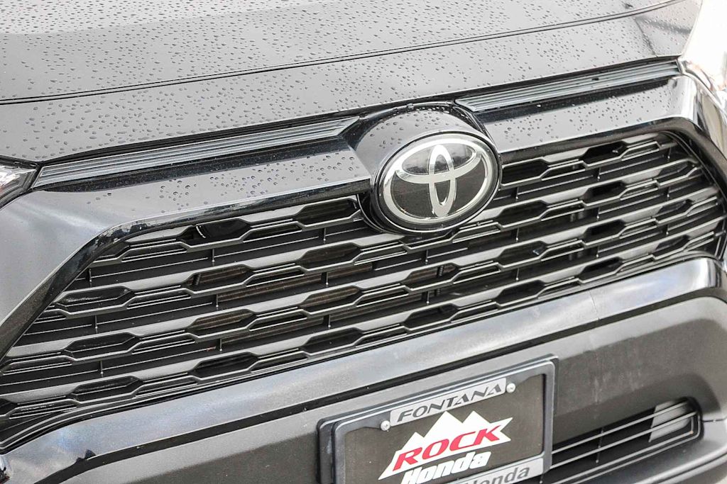 Thumbnail: 2020 Toyota RAV4 - 19