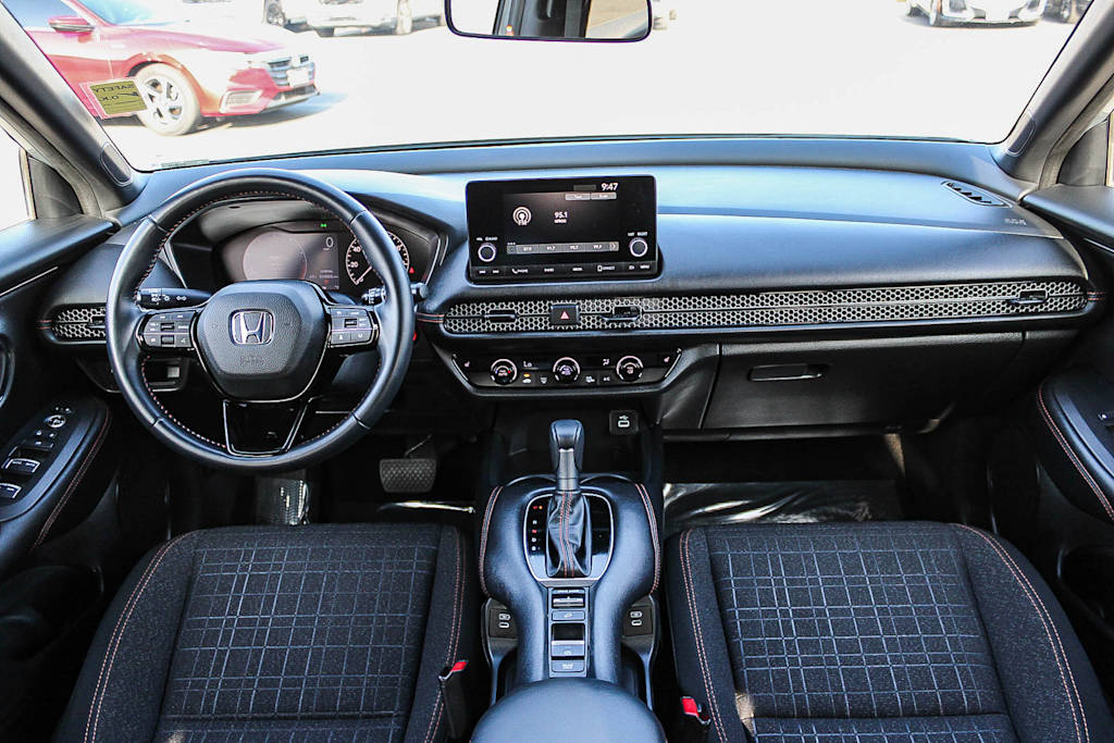 Thumbnail: 2025 Honda HR-V - 2