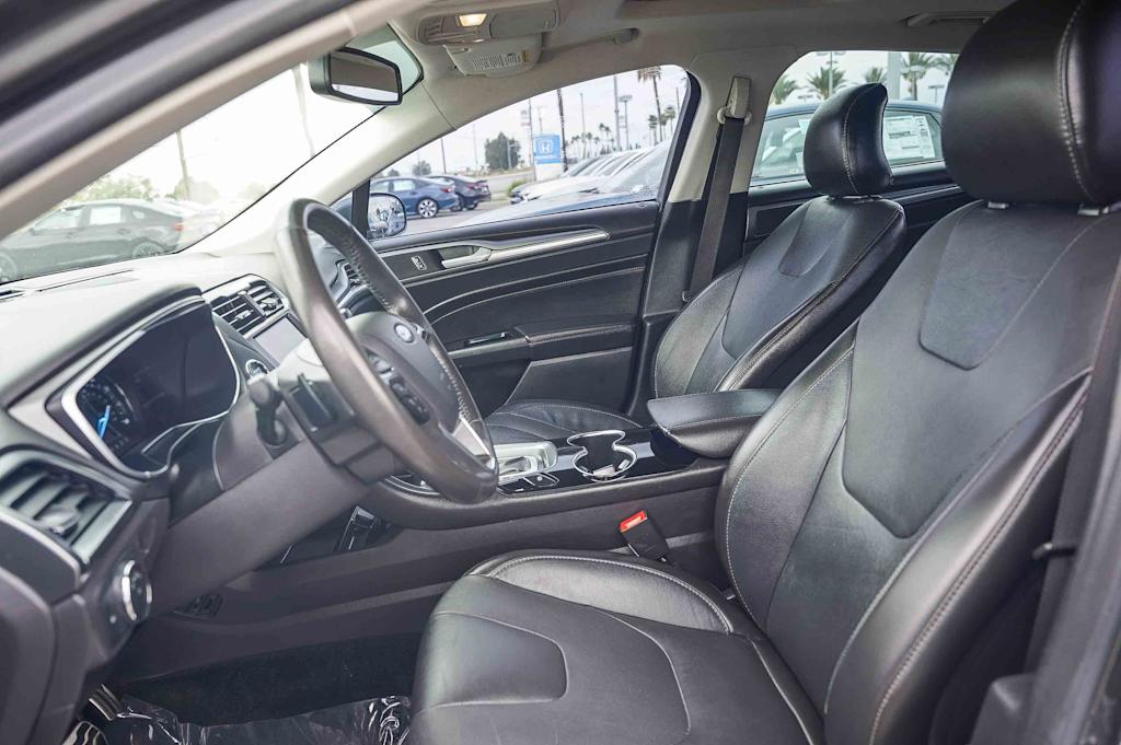 Thumbnail: 2015 Ford Fusion - 10