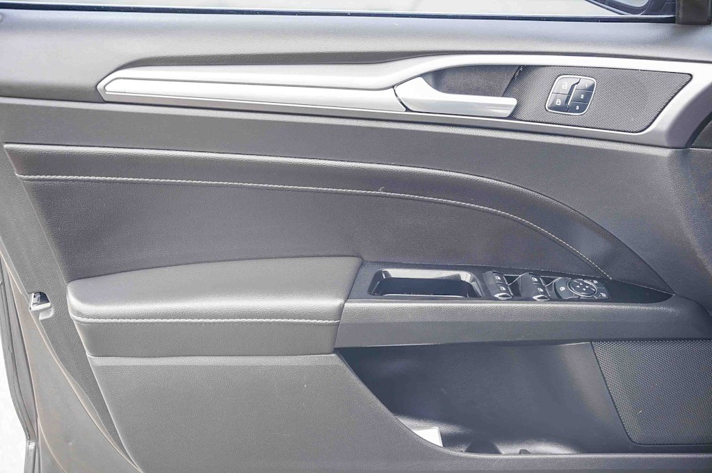 Thumbnail: 2015 Ford Fusion - 23
