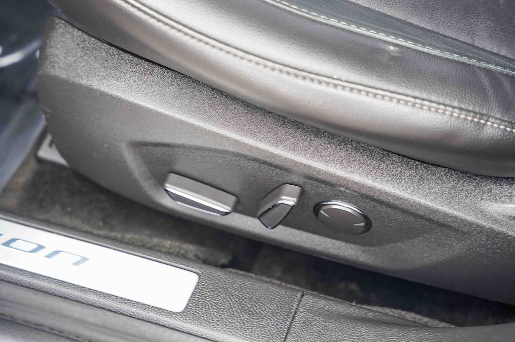 Thumbnail: 2015 Ford Fusion - 24