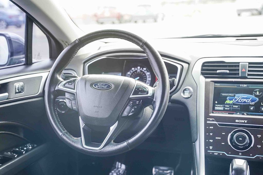 Thumbnail: 2015 Ford Fusion - 8