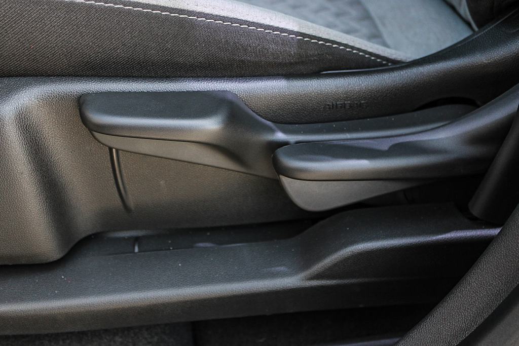 Thumbnail: 2023 Chevrolet Equinox - 24