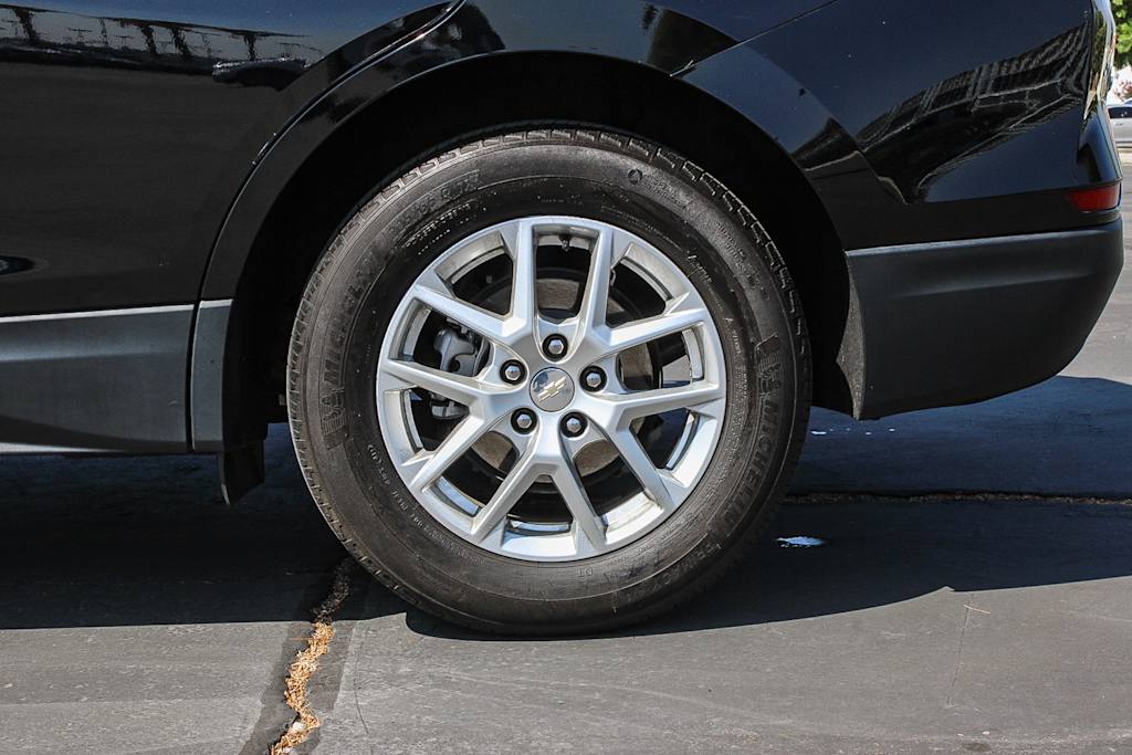 Thumbnail: 2023 Chevrolet Equinox - 6