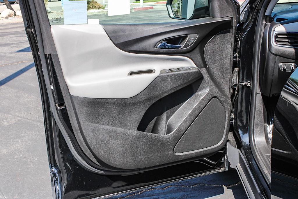 Thumbnail: 2023 Chevrolet Equinox - 25