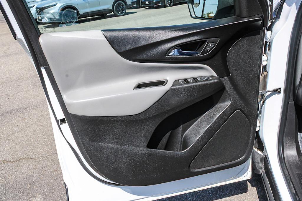 Thumbnail: 2022 Chevrolet Equinox - 25