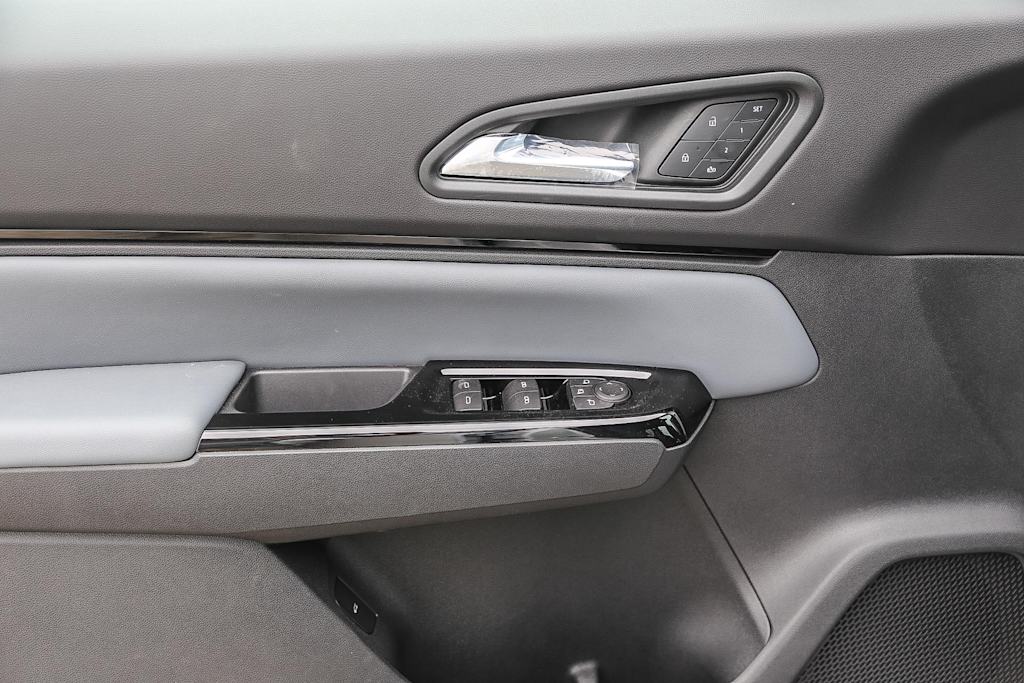 Thumbnail: 2025 Honda Prologue - 21