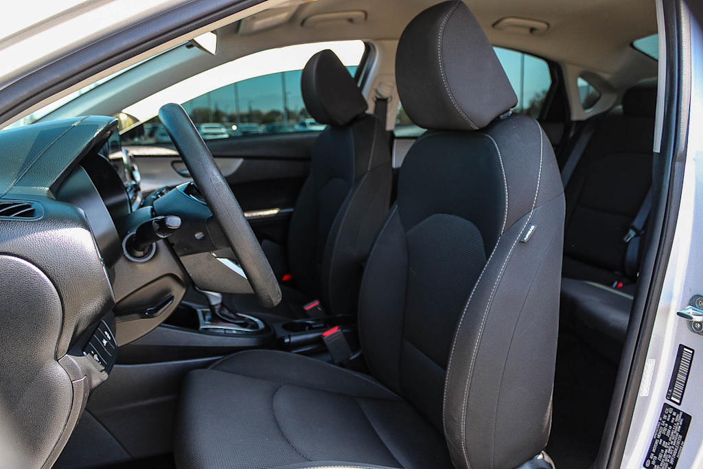 Thumbnail: 2020 Kia Forte - 10