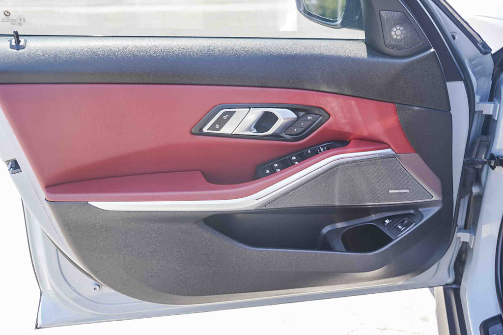 Thumbnail: 2023 BMW 3 Series - 23