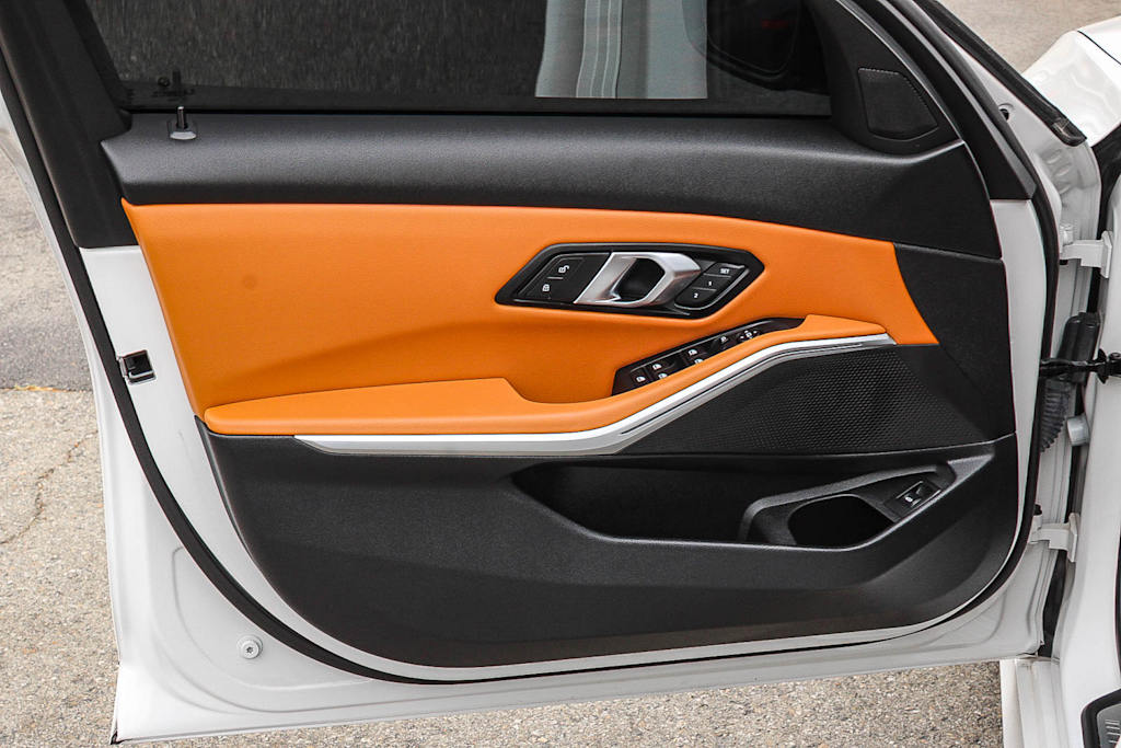 Thumbnail: 2024 BMW 3 Series - 25