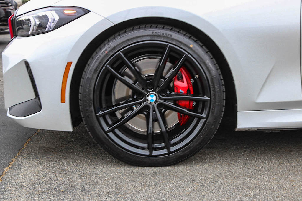 Thumbnail: 2024 BMW 3 Series - 23