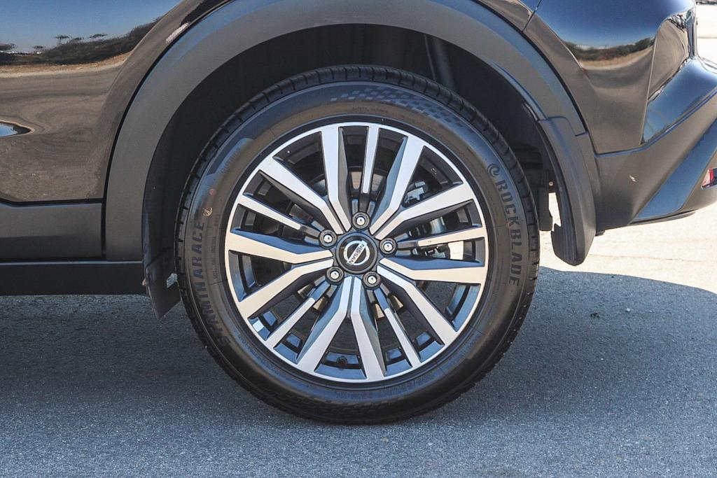 Thumbnail: 2021 Nissan Kicks - 7