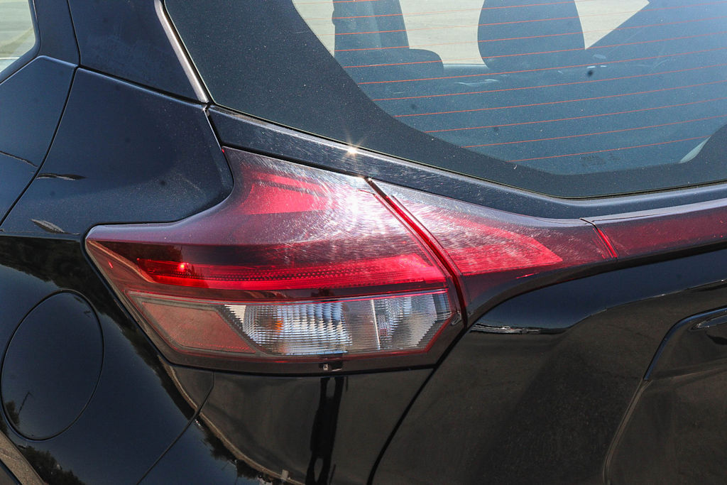 Thumbnail: 2021 Nissan Kicks - 22