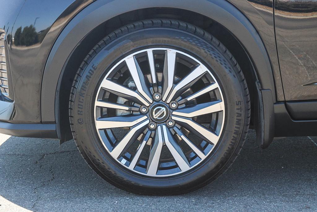 Thumbnail: 2021 Nissan Kicks - 23