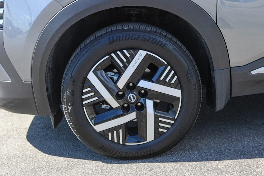 Thumbnail: 2025 Nissan Kicks - 23