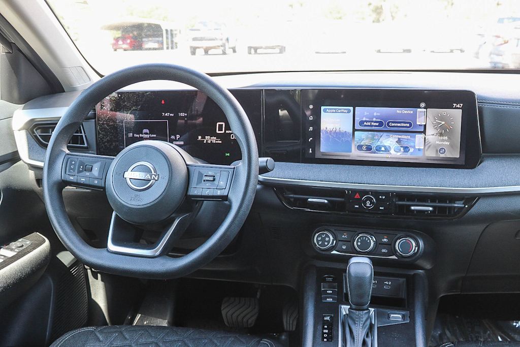 Thumbnail: 2025 Nissan Kicks - 9