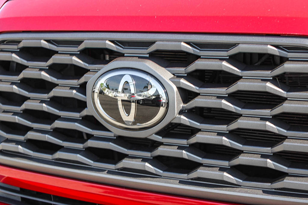 Thumbnail: 2020 Toyota Tacoma - 6