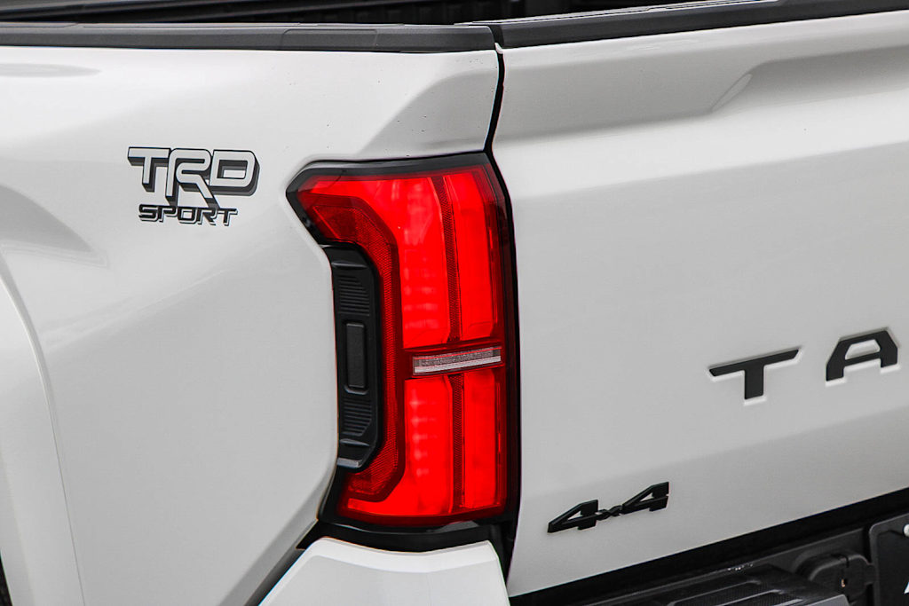 Thumbnail: 2024 Toyota Tacoma - 21