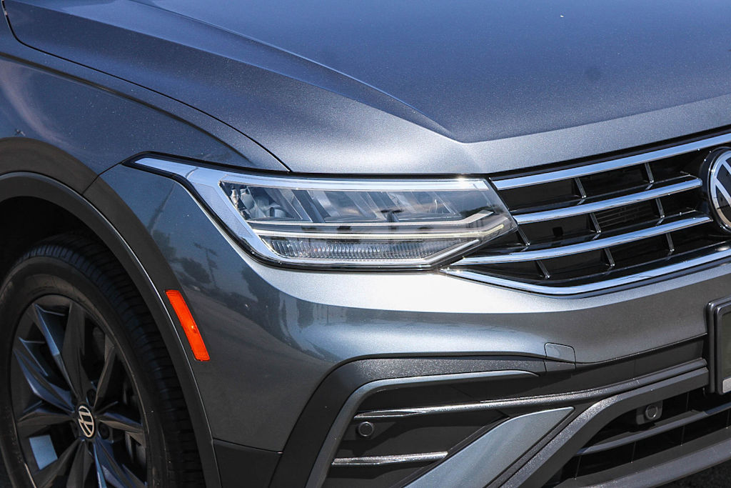 Thumbnail: 2022 Volkswagen Tiguan - 19