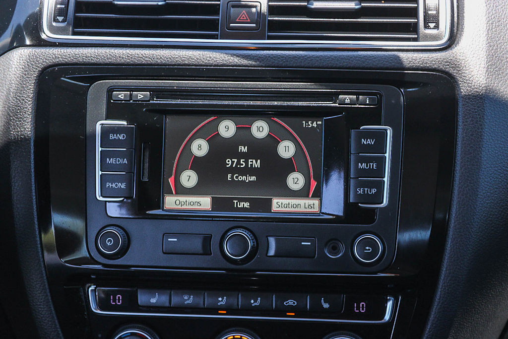 Thumbnail: 2015 Volkswagen Jetta - 14
