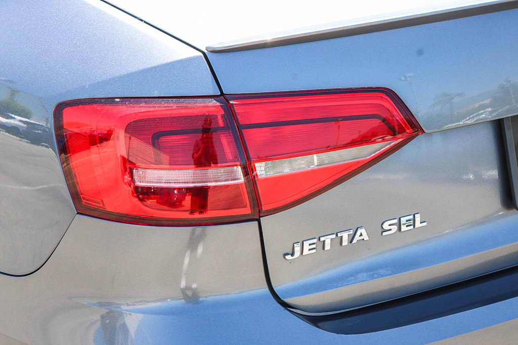 Thumbnail: 2015 Volkswagen Jetta - 22