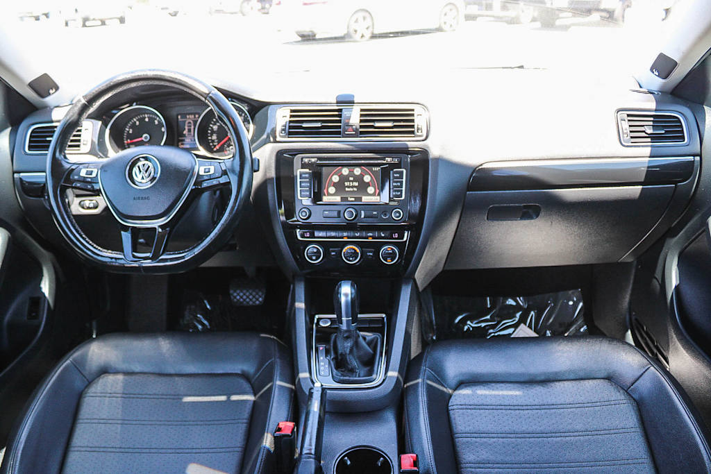 Thumbnail: 2015 Volkswagen Jetta - 2